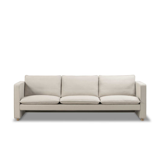 Fredericia Jota sofa 231 cm, 3-seter. Velg tekstil og armputer