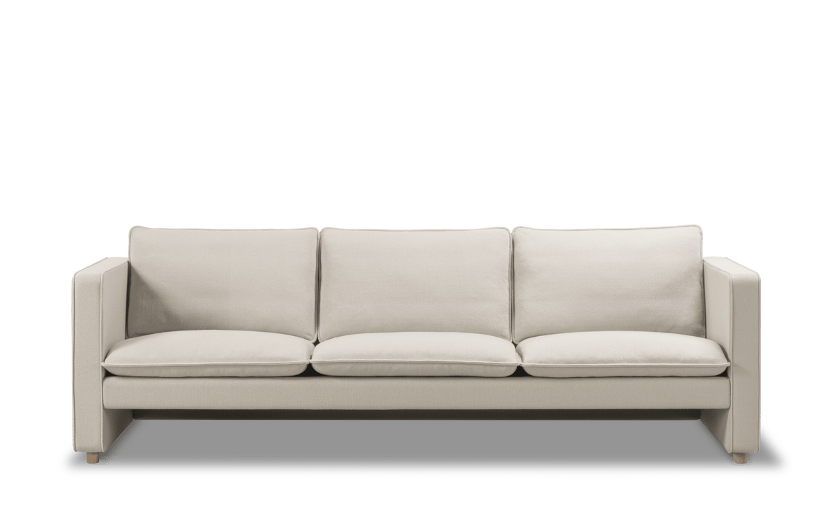 Fredericia Jota sofa 231 cm, 3-seter. Velg tekstil og armputer.