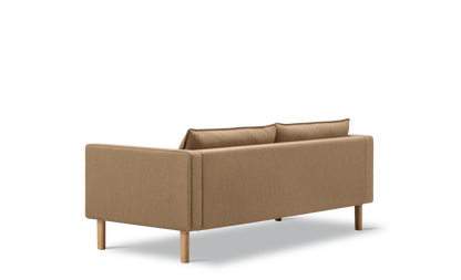 Fredericia Jota sofa på ben, 185 cm, 2-seter. Velg tekstil og armputer