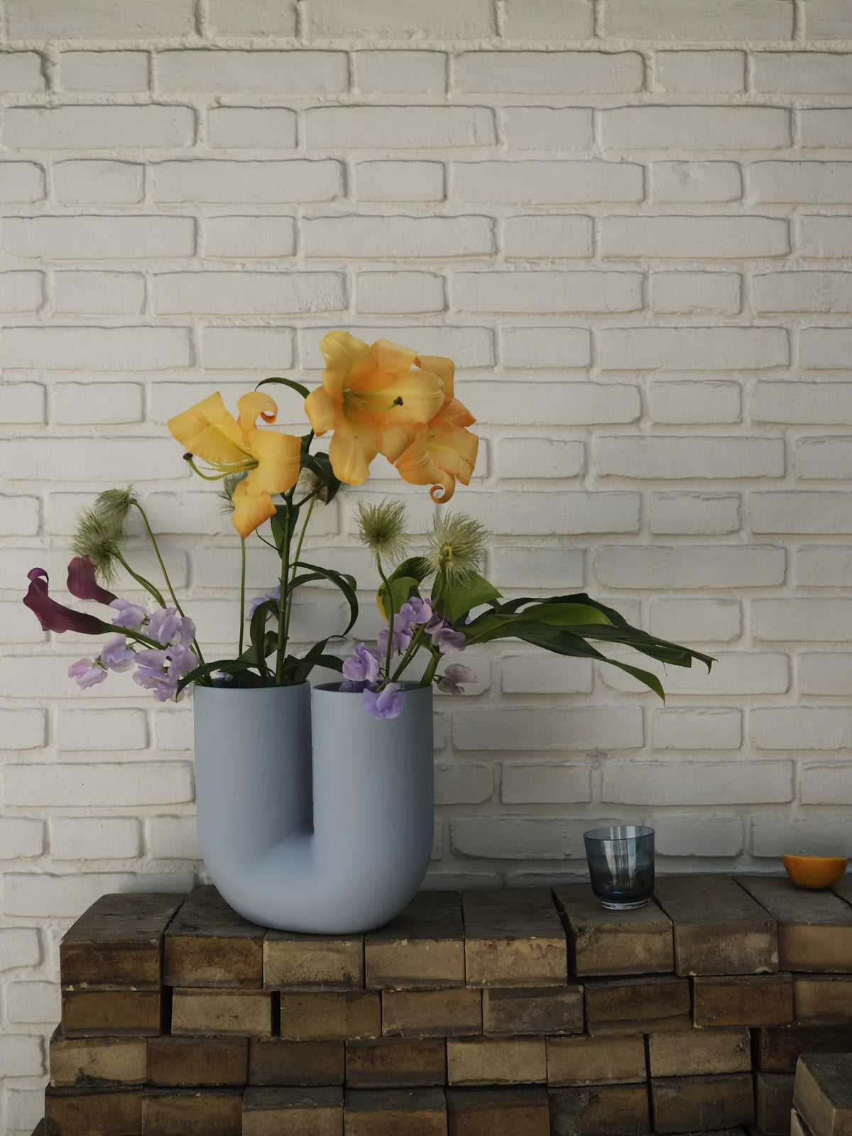 Muuto Kink vase. Velg størrelse og farge