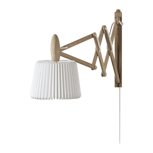 LE KLINT Sax 223 vegglampe, kort arm, Snowdrop-skjerm