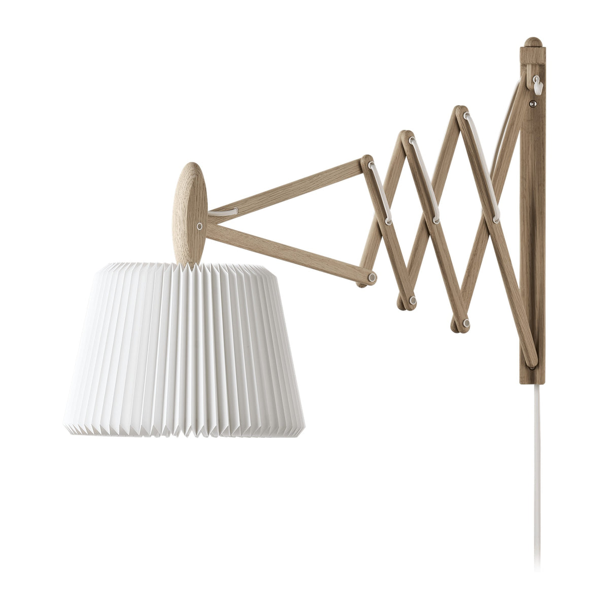 LE KLINT Sax 233 vegglampe, lang arm, Snowdrop-skjerm