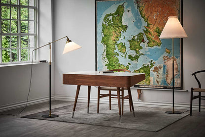 LE KLINT Modell 349 gulvlampe, høydejusterbar, messing i interiør