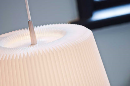 LE KLINT Modell 120 Snowdrop pendel – detalj