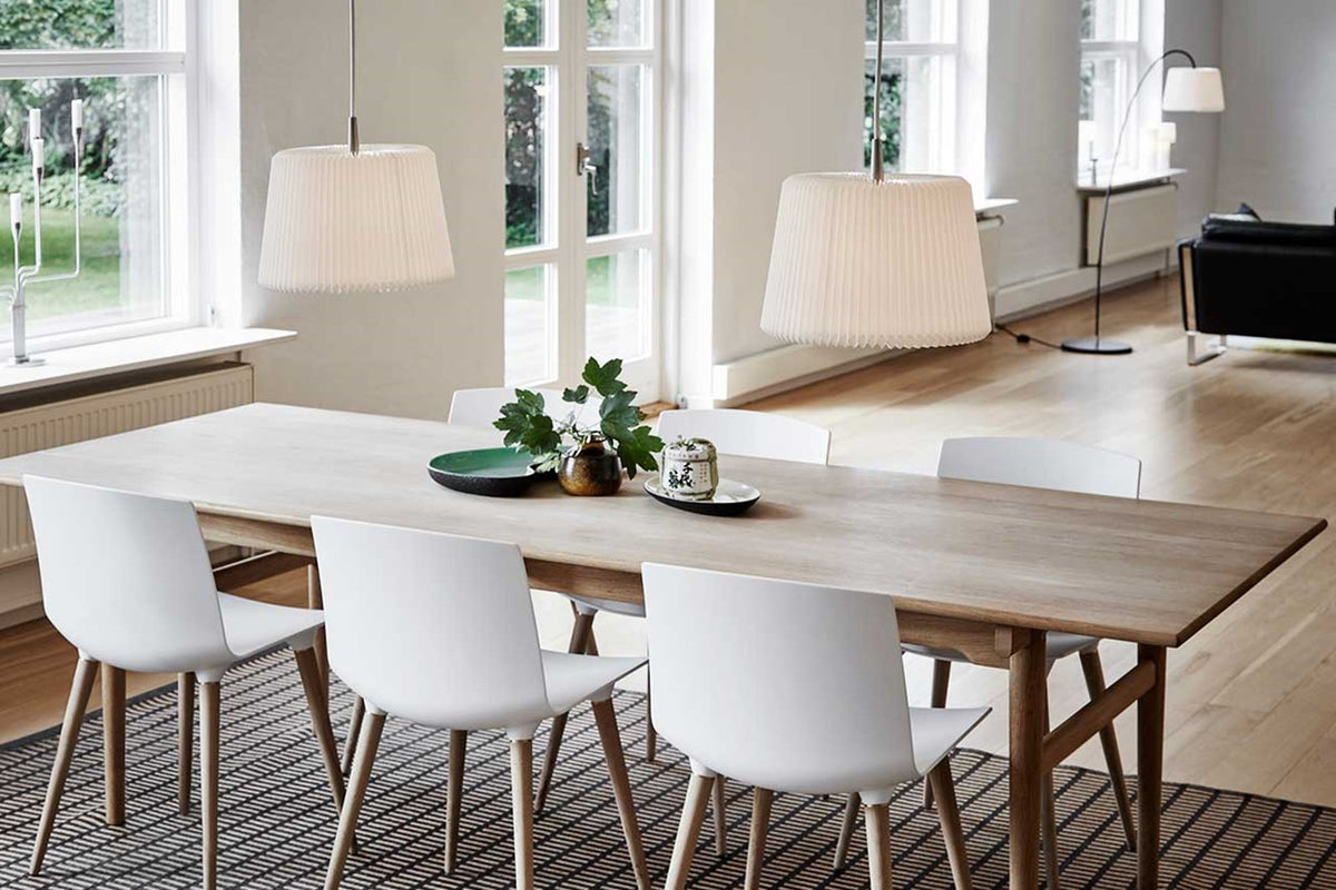 LE KLINT Modell 120 Snowdrop pendel i interiør