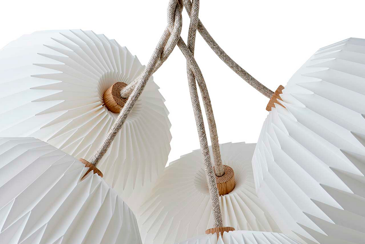 LE KLINT Modell 130 Bouquet 5 lysekrone – detalj