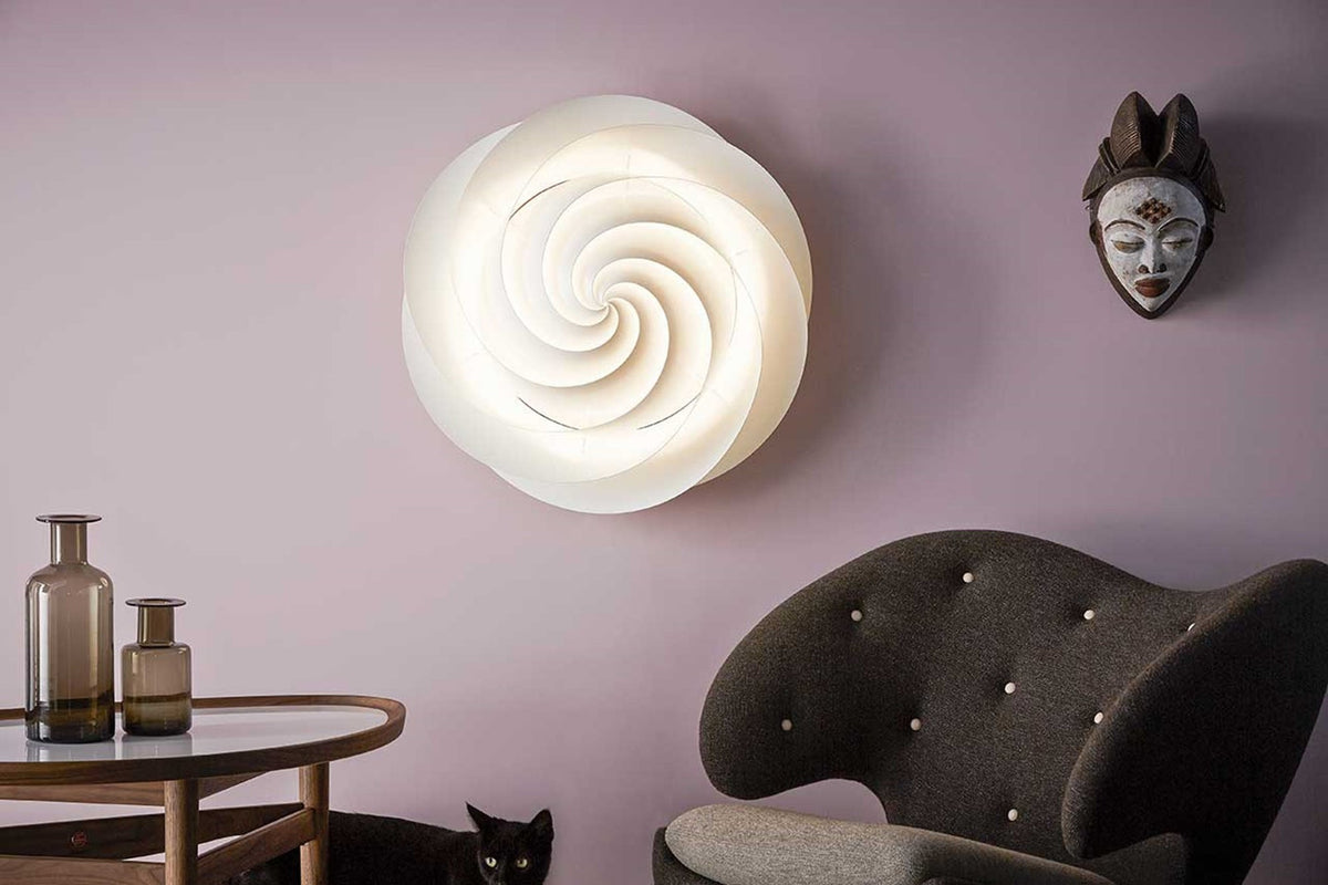 LE KLINT Modell 1320 Swirl tak- og vegglampe