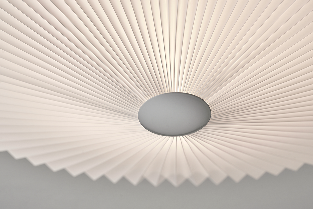 LE KLINT Modell 30 tak- og vegglampe – detalj
