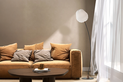 LE KLINT Modell 330 Bouquet gulvlampe H166 cm i interiør