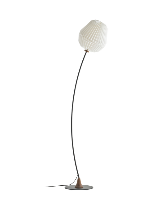 LE KLINT Modell 330 Bouquet gulvlampe H166 cm – Røkt eik / sort, Standard (plastfolie)