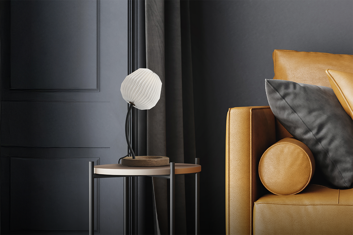 LE KLINT Modell 330 Bouquet bordlampe H36 cm i interiør