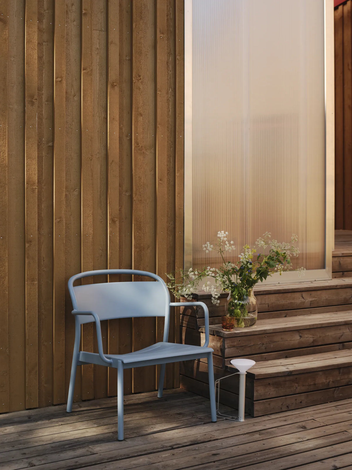 Muuto Linear Steel loungestol ute. Velg farge