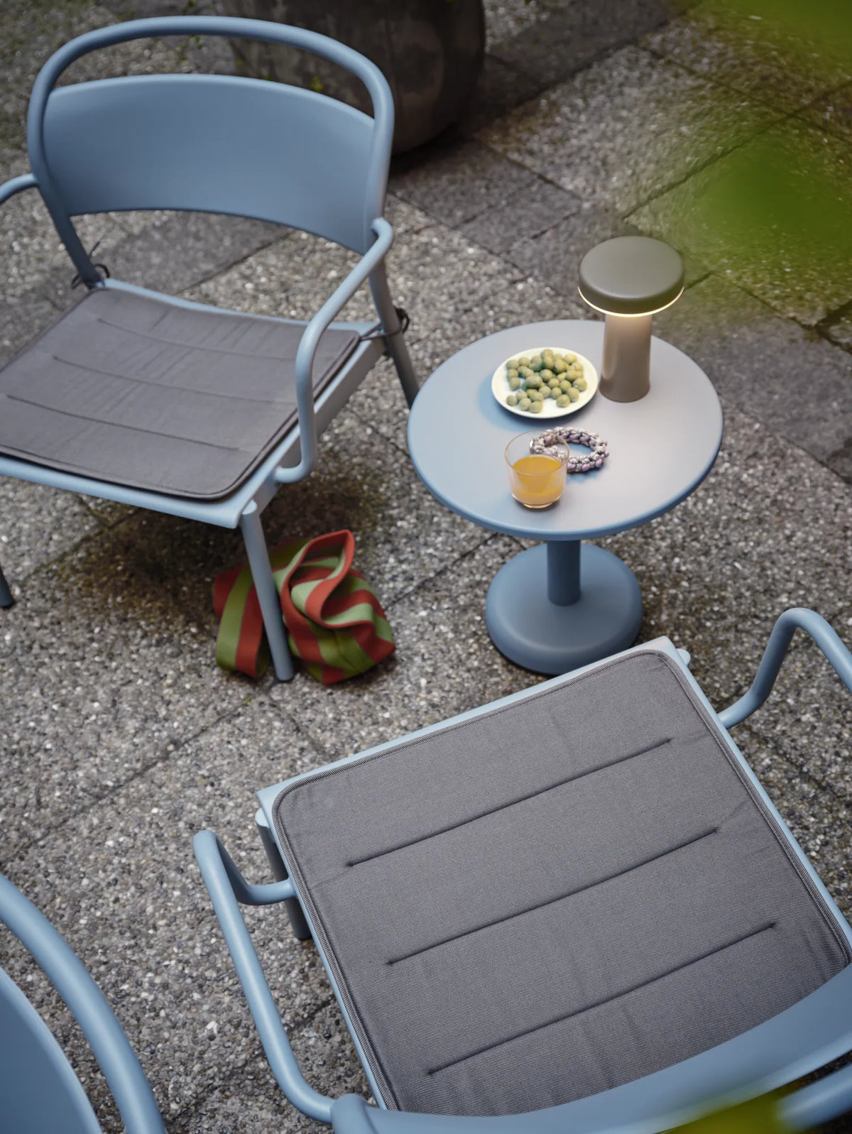 Muuto Linear Steel setepute til loungestol. Velg farge