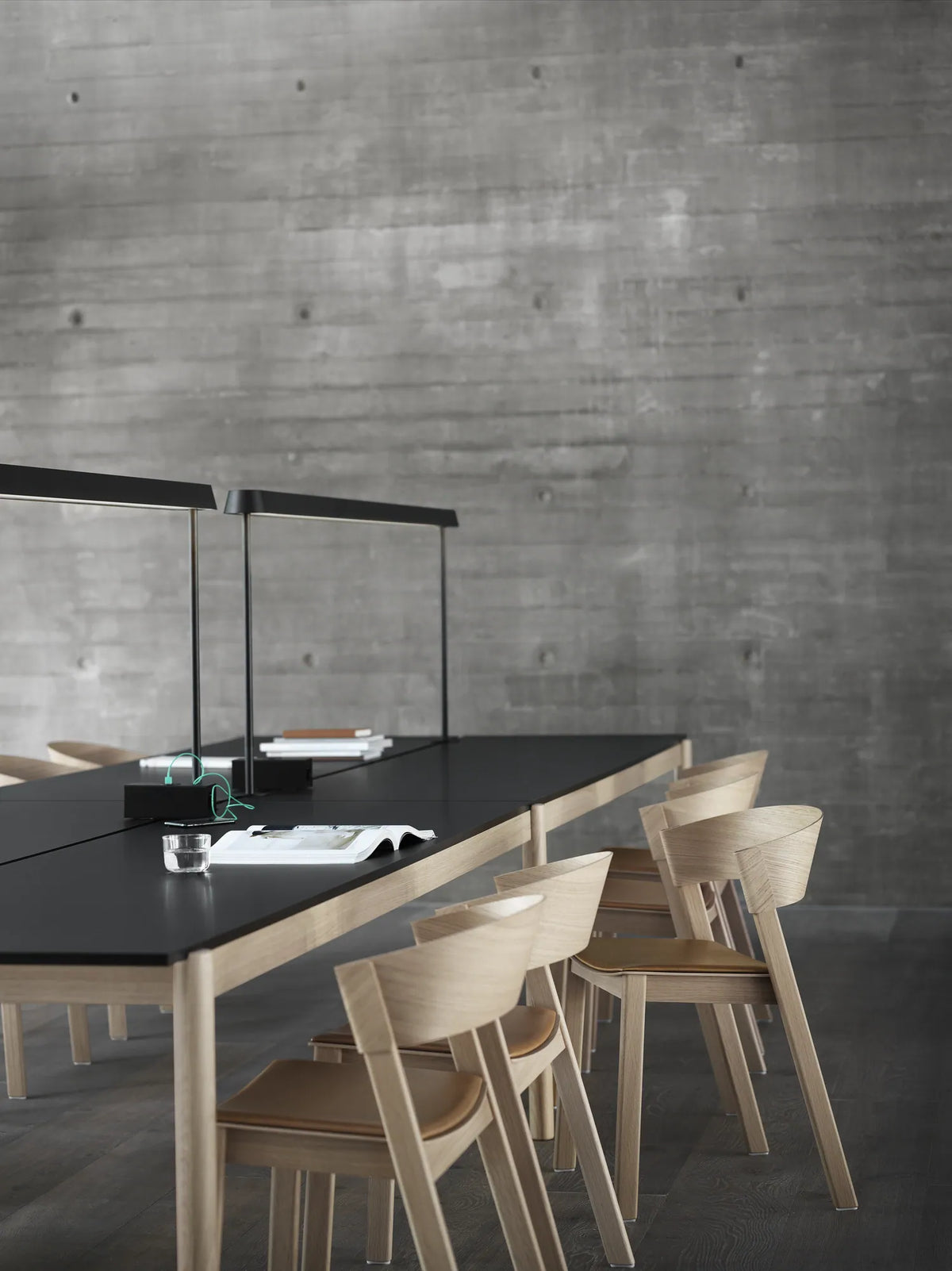 Muuto Linear monterbar lampe til Linear System. Velg størrelse og farge