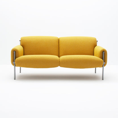 LK Hjelle Ami sofa 2-seter. Velg tekstil og benramme.