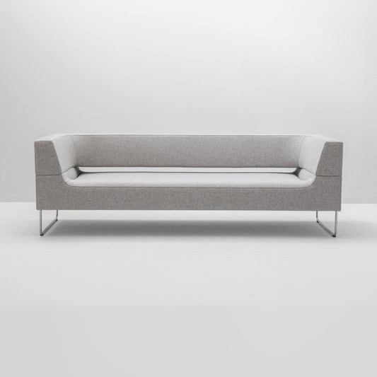LK Hjelle Hal 201 sofa 2-seter. Velg tekstil.