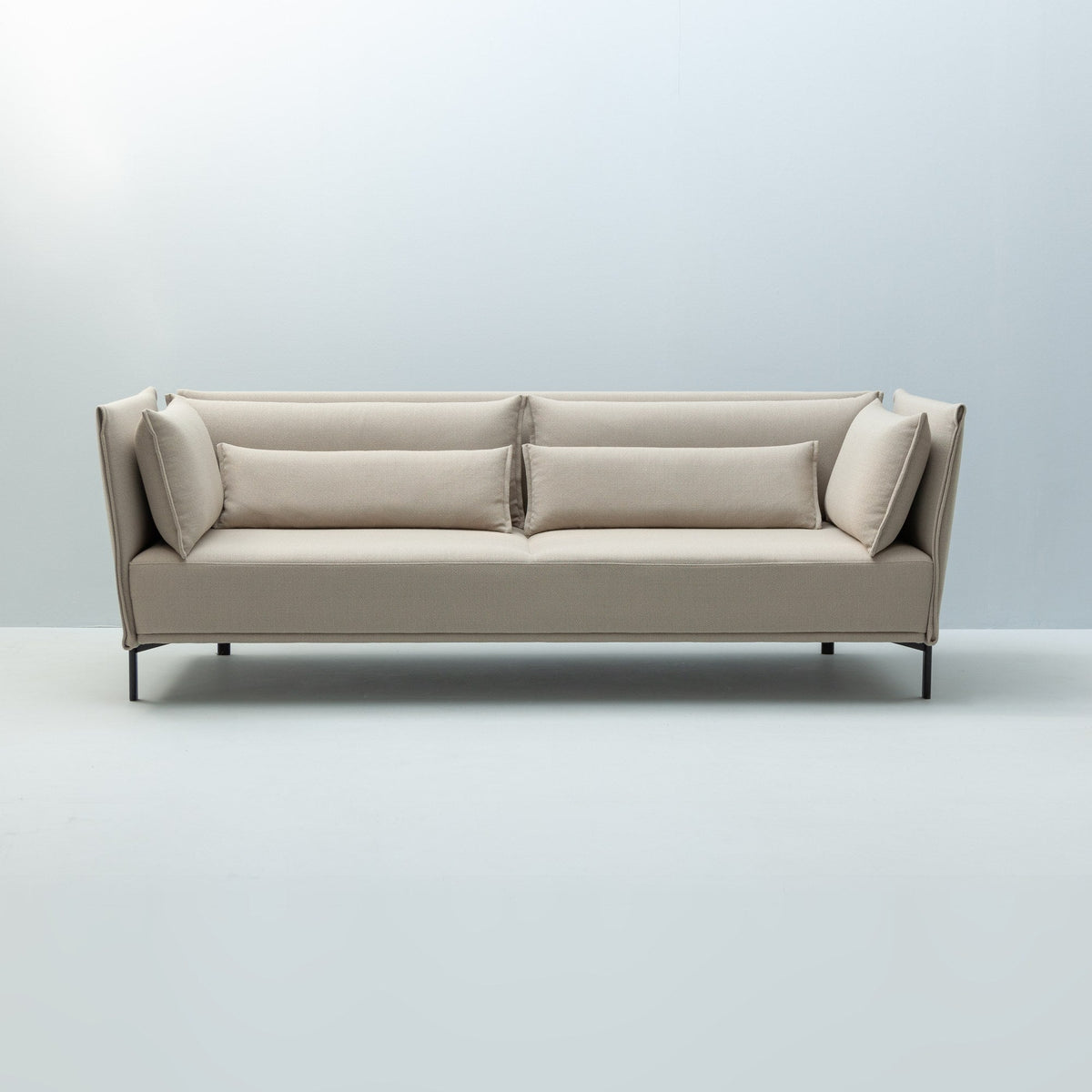 LK Hjelle Niu 301 3-seter med to armer. Velg tekstil.