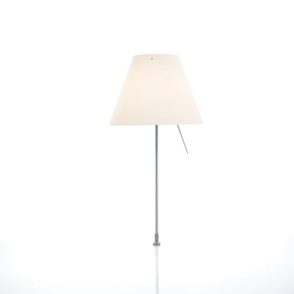 Luceplan Costanza bordlampe med festepinne, av/på-bryter. Velg farge