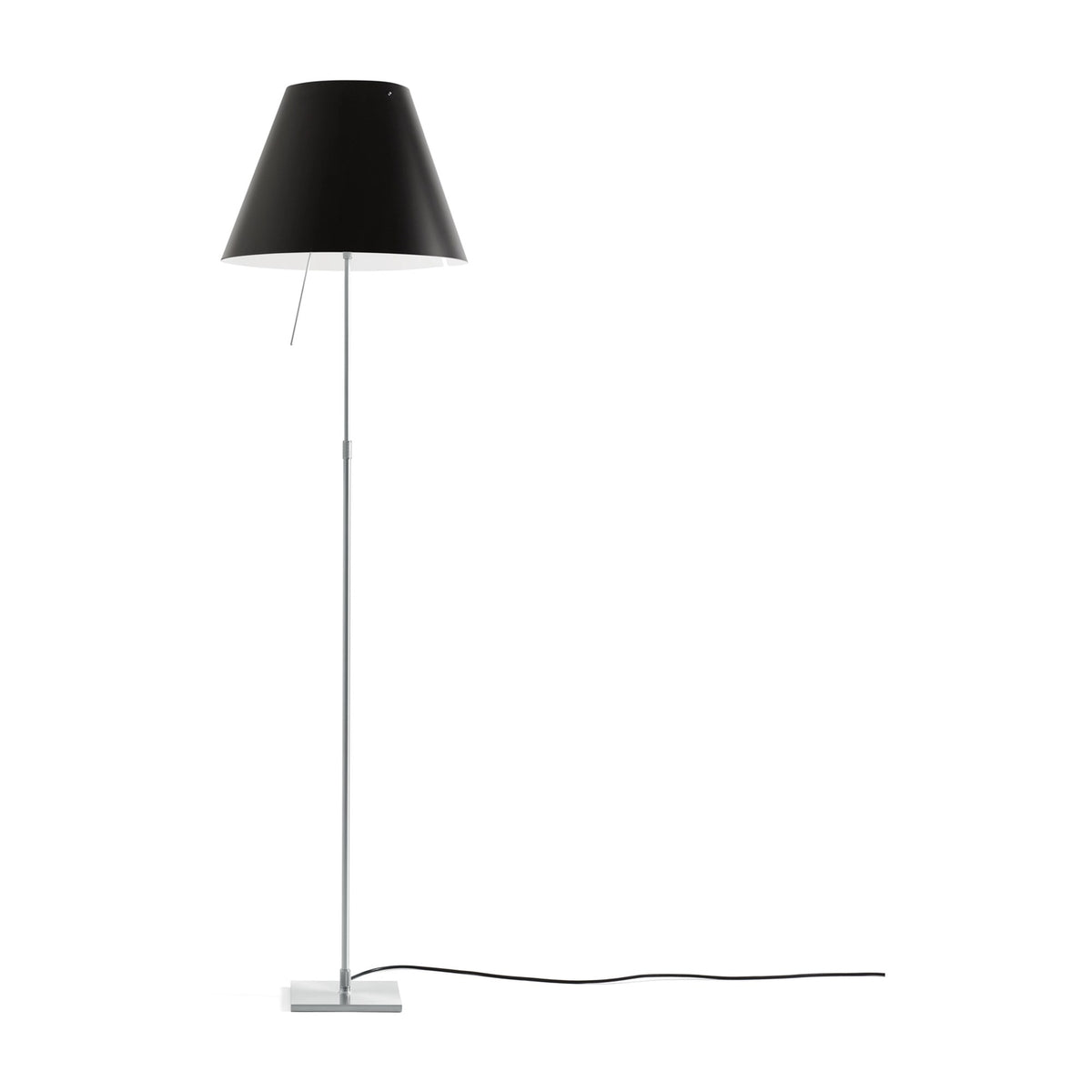 Luceplan Costanza gulvlampe, teleskopisk med av/på-bryter. Velg farge