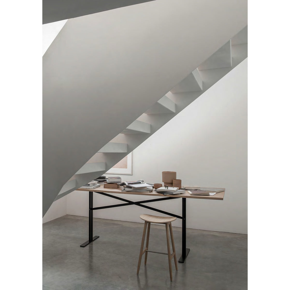 Massproductions Ferric spisebord – miljøbilde