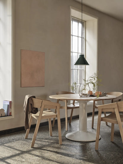 Muuto Cover Armchair armstol i tre, uten polstring. Velg tre og glidere