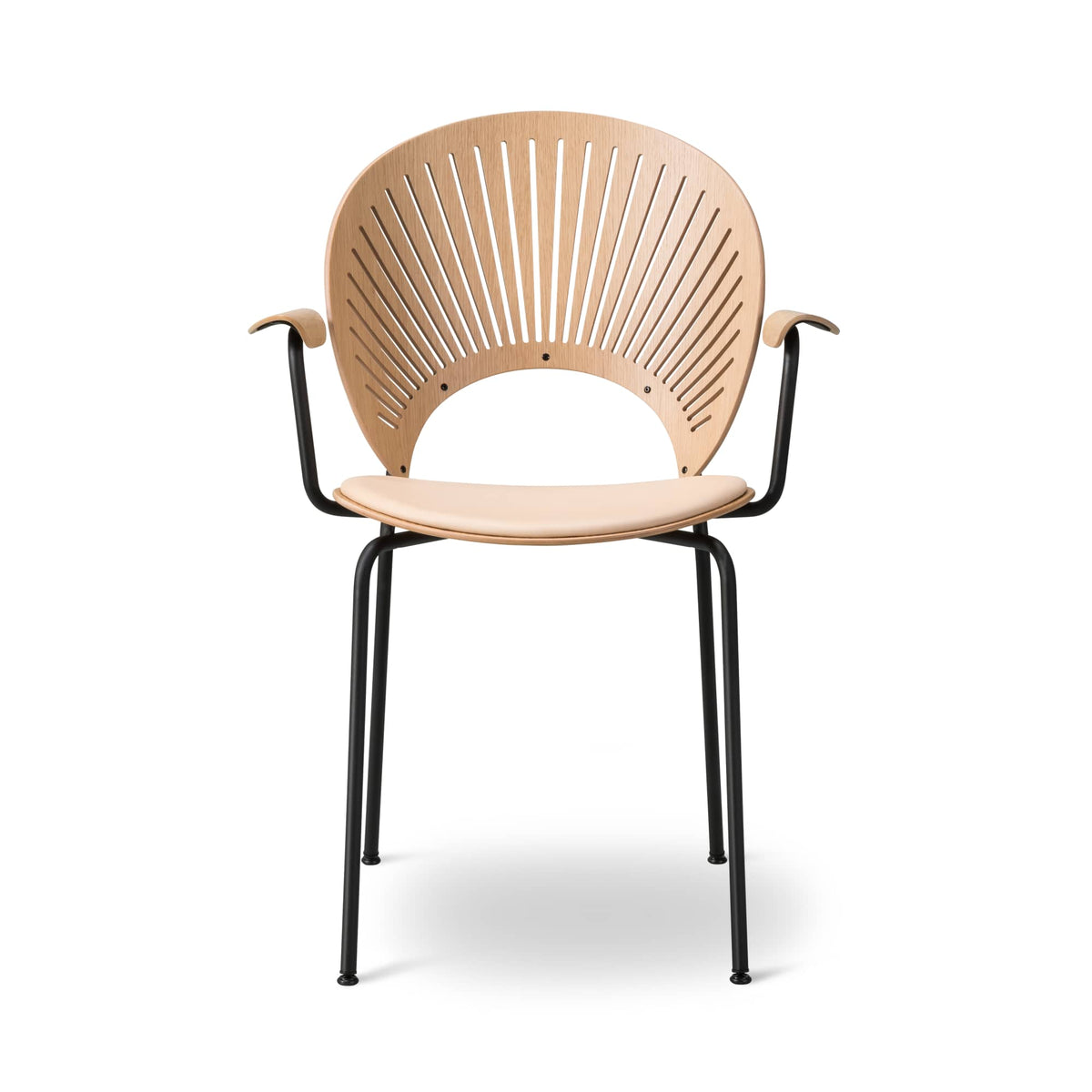 Fredericia Trinidad Armchair setepolstret – Røkt eik beiset, lakkert. Velg tekstil