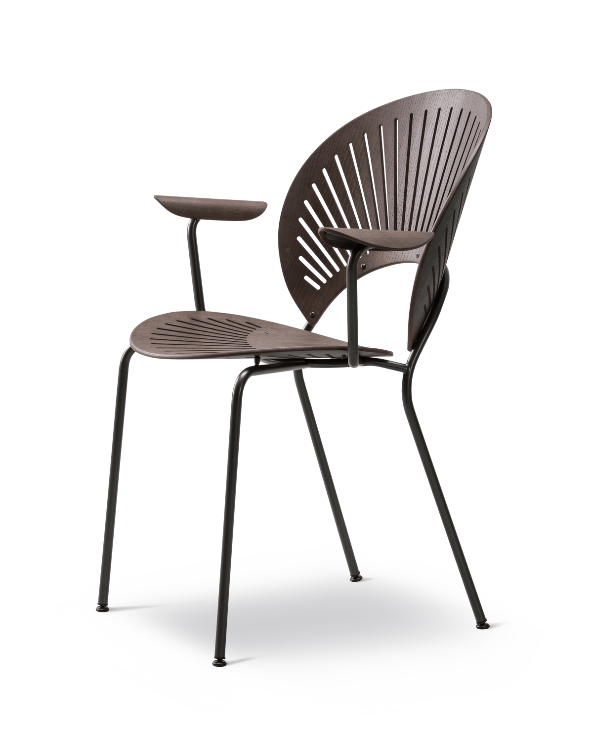Fredericia Trinidad Armchair tresete. Velg understell og treverk