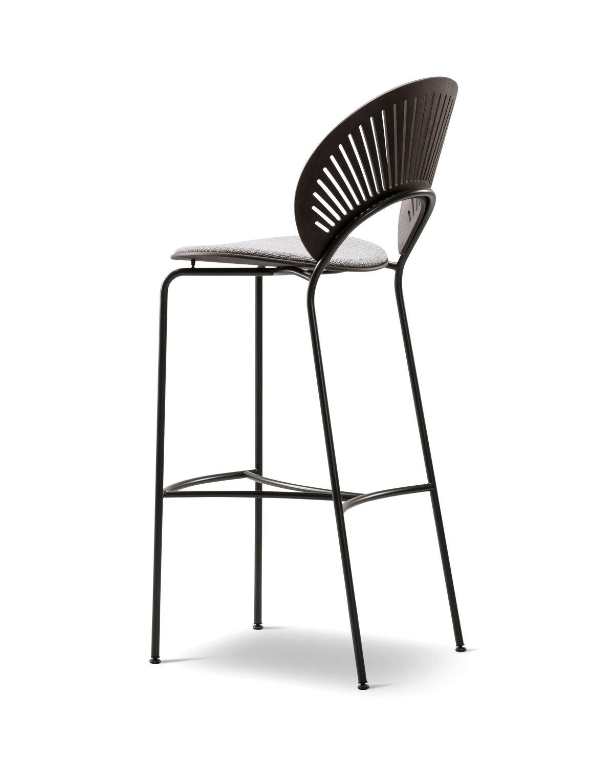 Fredericia Trinidad Barstool setepolstret. Velg tekstil og treverk