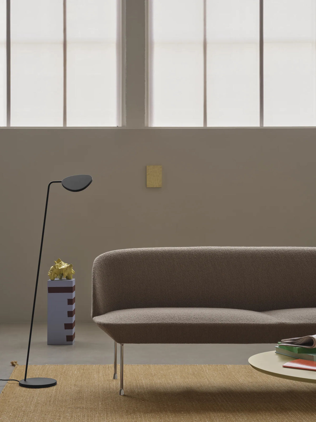 Muuto Leaf gulvlampe. Velg farge