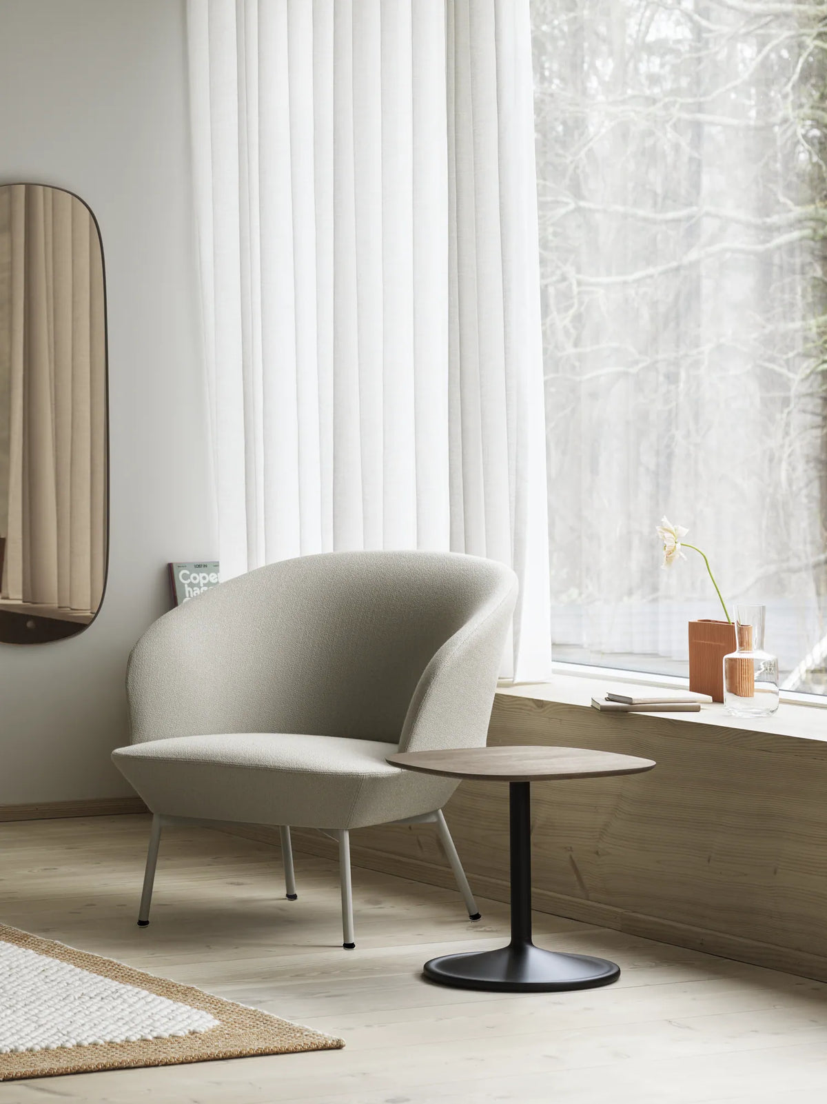 Muuto Framed speil. Velg størrelse og utførelse