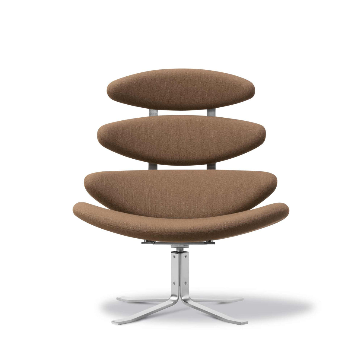 Fredericia Corona Chair loungestol med dreiefot. Velg tekstil og understell