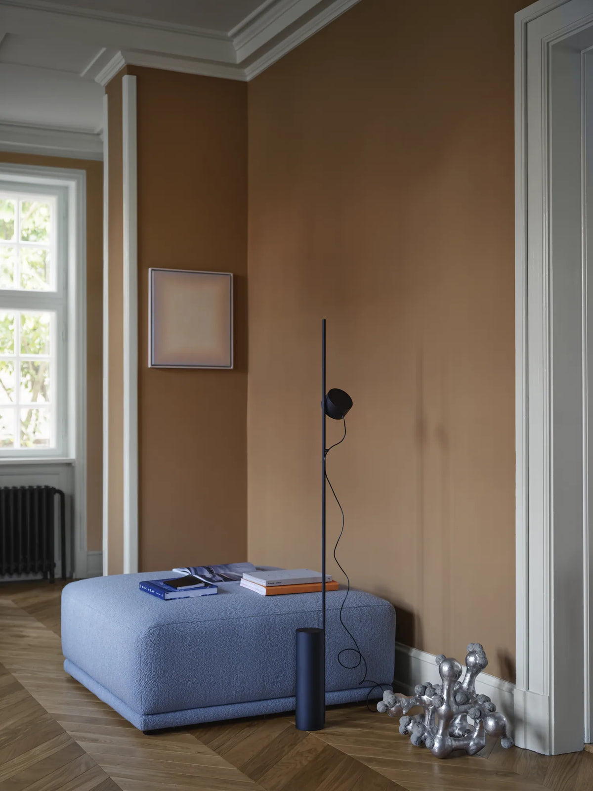 Muuto Post gulvlampe. Velg farge