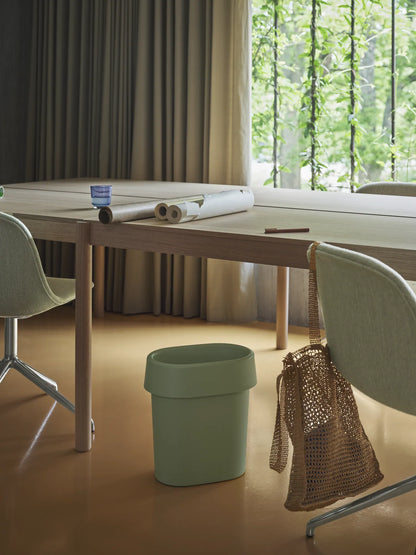 Muuto Reduce papirkurv. Velg farge