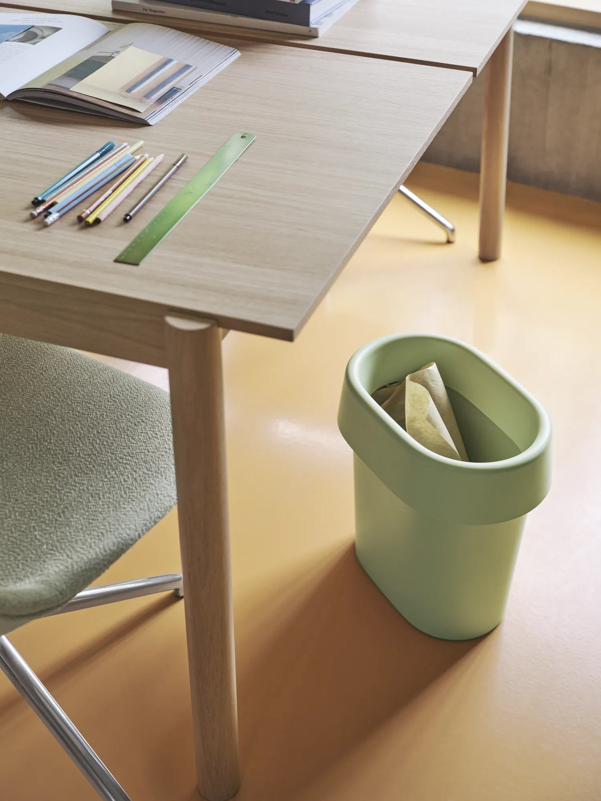 Muuto Reduce papirkurv. Velg farge
