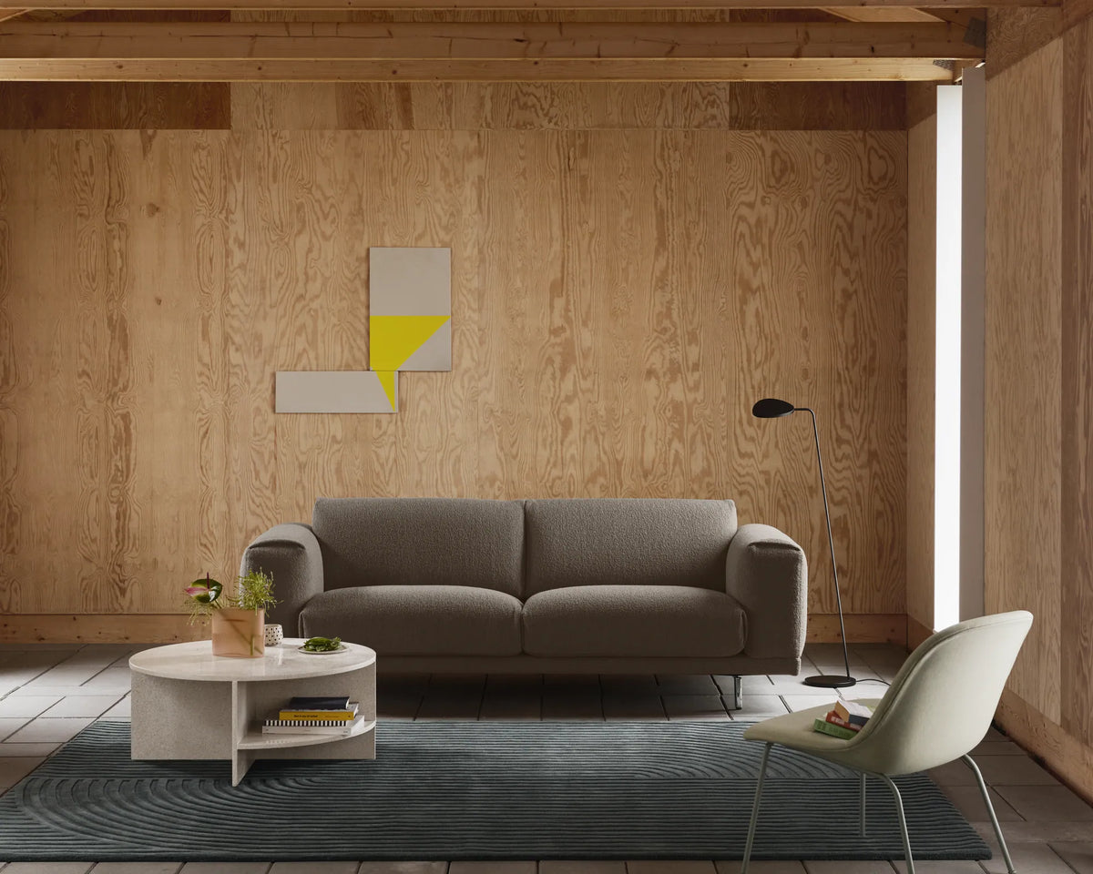 Muuto Fiber Soft Lounge Chair polstret loungestol med rørunderstell. Velg tekstil