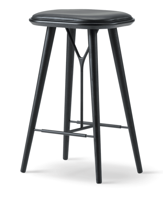 Fredericia Spine Wood Stool setepolstret. Velg tekstil og treverk