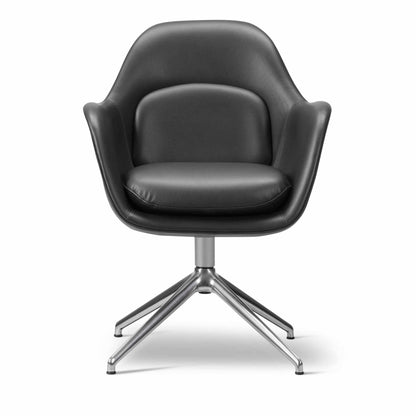 Fredericia Swoon Dining Armchair dreiefot. Velg tekstil