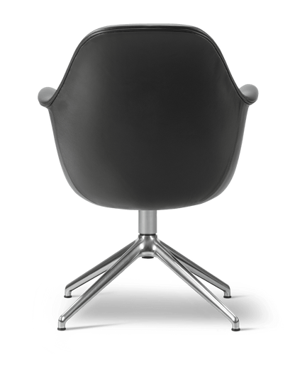 Fredericia Swoon Dining Armchair dreiefot. Velg tekstil