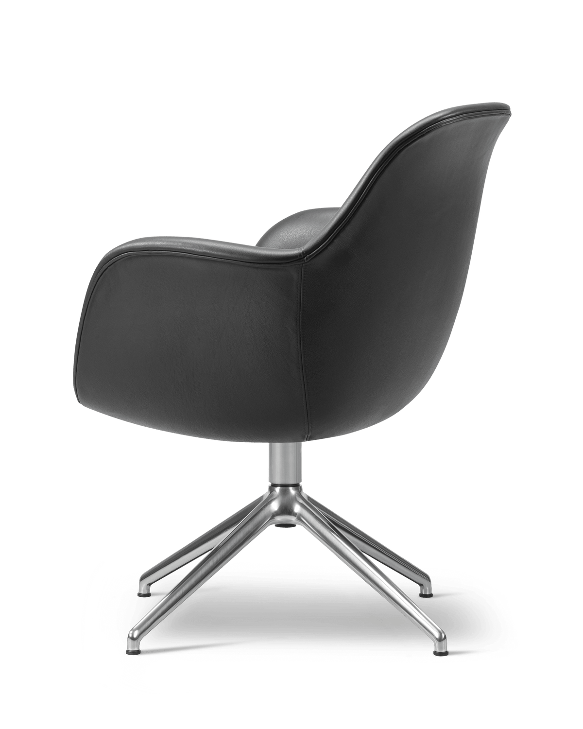 Fredericia Swoon Dining Armchair dreiefot. Velg tekstil