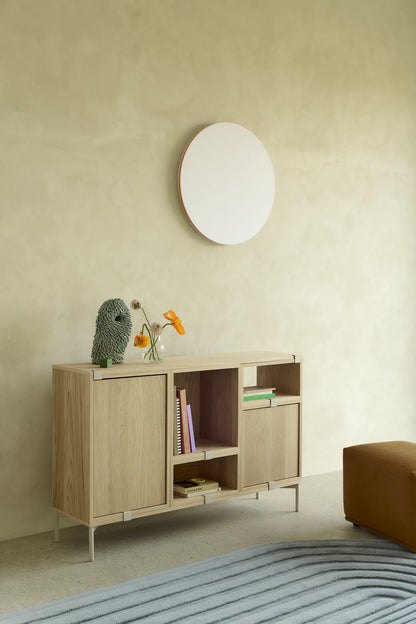 Muuto Stacked podium på rørunderstell. Velg størrelse og farge