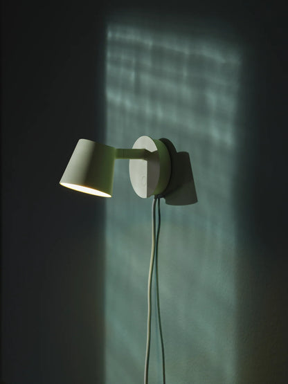 Muuto Tip vegglampe. Velg farge