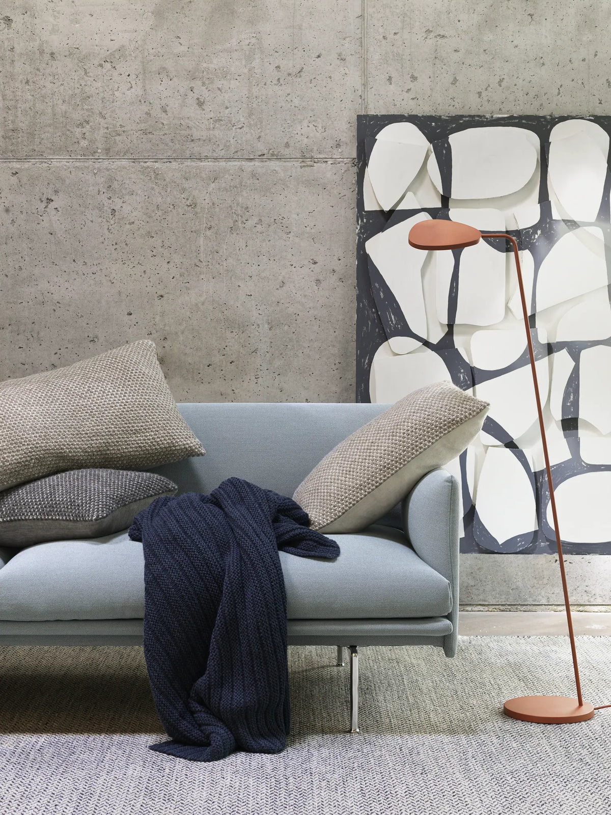 Muuto Ample pledd i babylamaull. Midnight Blue