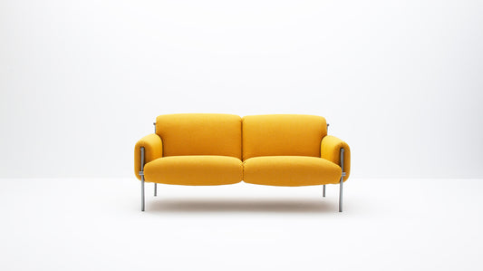 LK Hjelle Ami sofa 2-seter. Velg tekstil og benramme