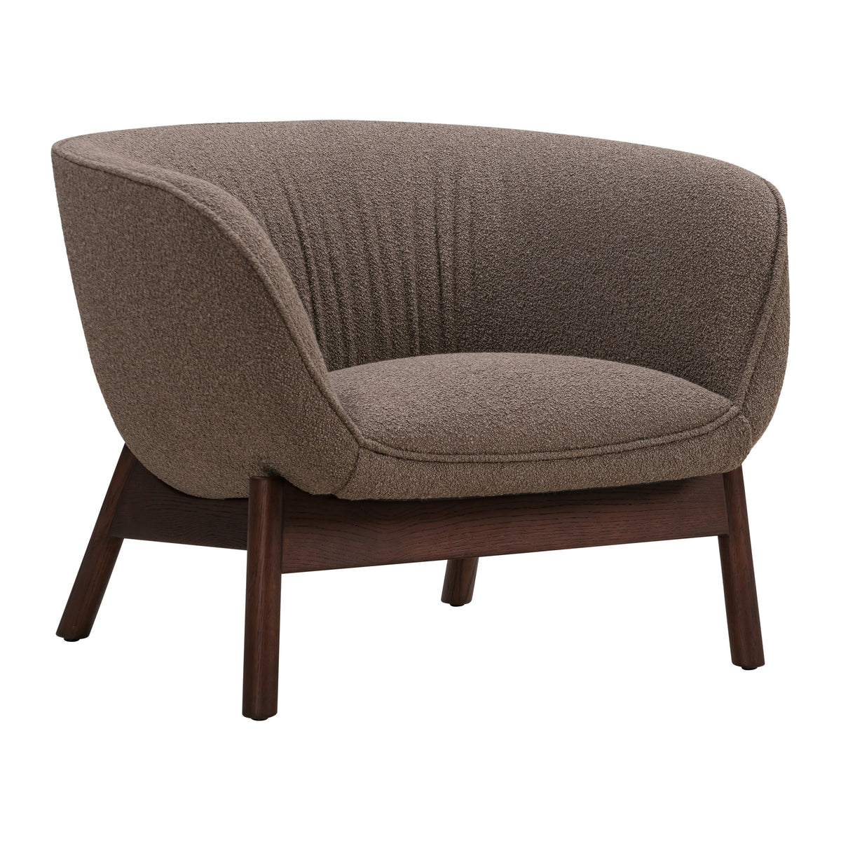 Wendelbo Vista loungestol i stoffet Cuddle 06 med ben i mørkbrunbeiset eik