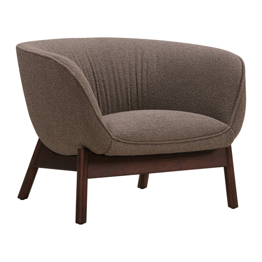 Wendelbo Vista loungestol i stoffet Cuddle 06 med ben i mørkbrunbeiset eik