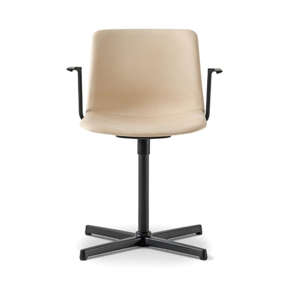 Fredericia Pato Swivel Armchair fullpolstret. Velg tekstil