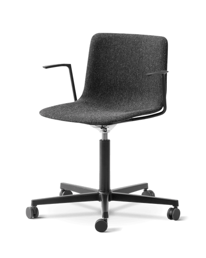 Fredericia Pato Office Armchair fullpolstret. Velg tekstil