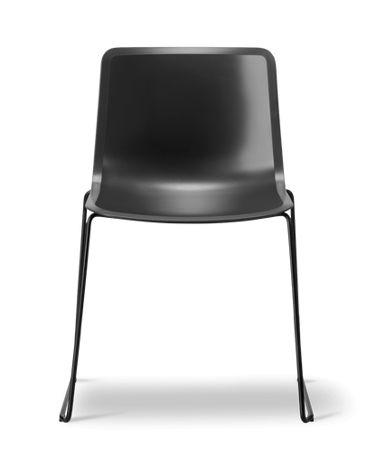 Fredericia Pato Sledge Chair polypropylensete. Velg understell og skall