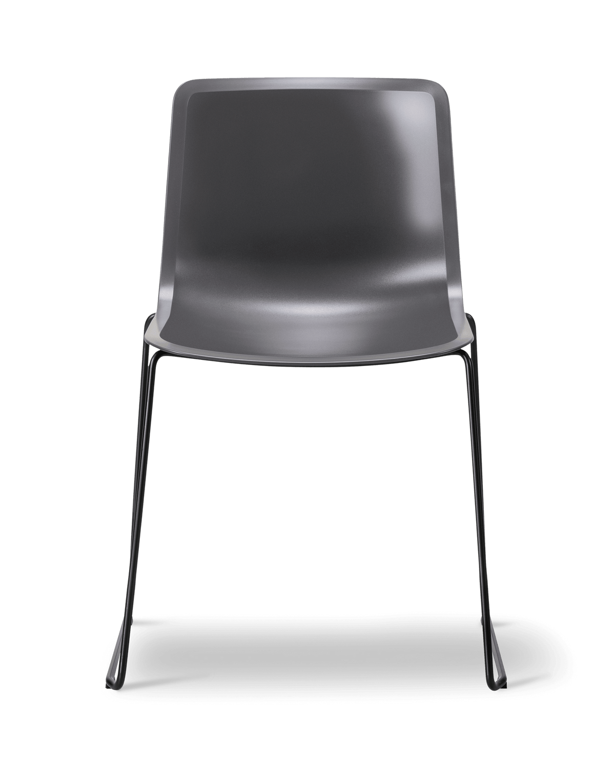Fredericia Pato Sledge Chair polypropylensete. Velg understell og skall