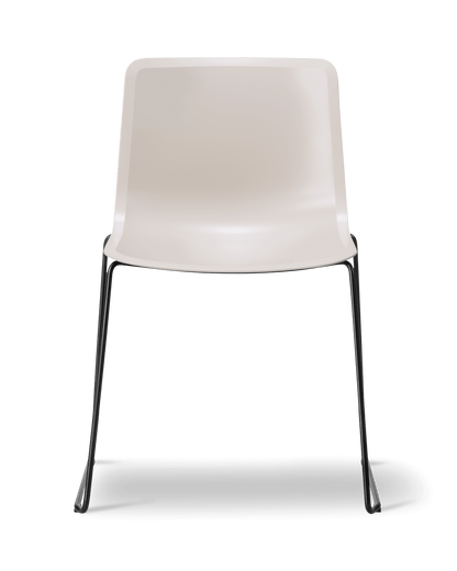 Fredericia Pato Sledge Chair polypropylensete. Velg understell og skall.